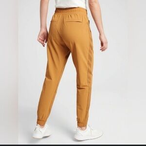 Athleta textured Brooklyn Jogger Pants